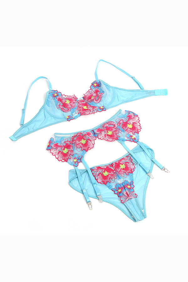 Plus Size Blue Floral Embroidered Bra Set
