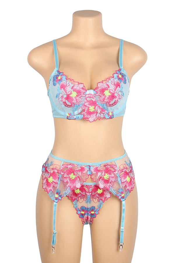 Plus Size Blue Floral Embroidered Bra Set