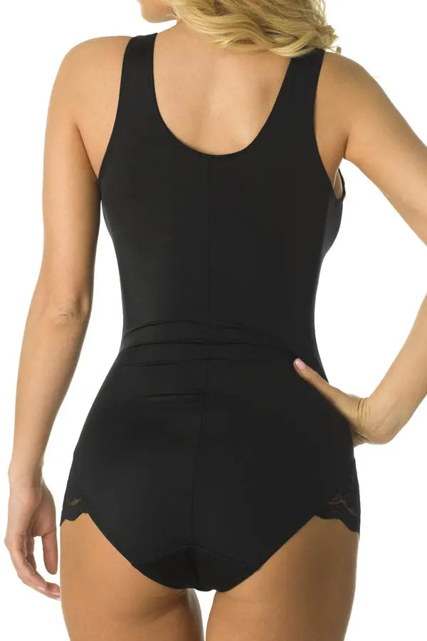 Lacey Accent Shaper Velvet Kitten